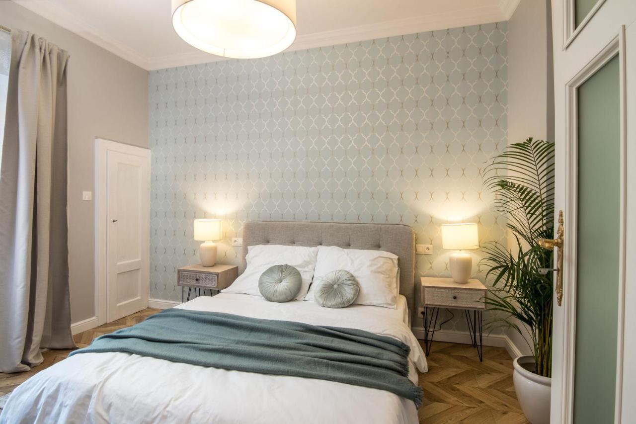 Apartment Nearto Old Town Kraszewskiego Street Krasków Exteriör bild