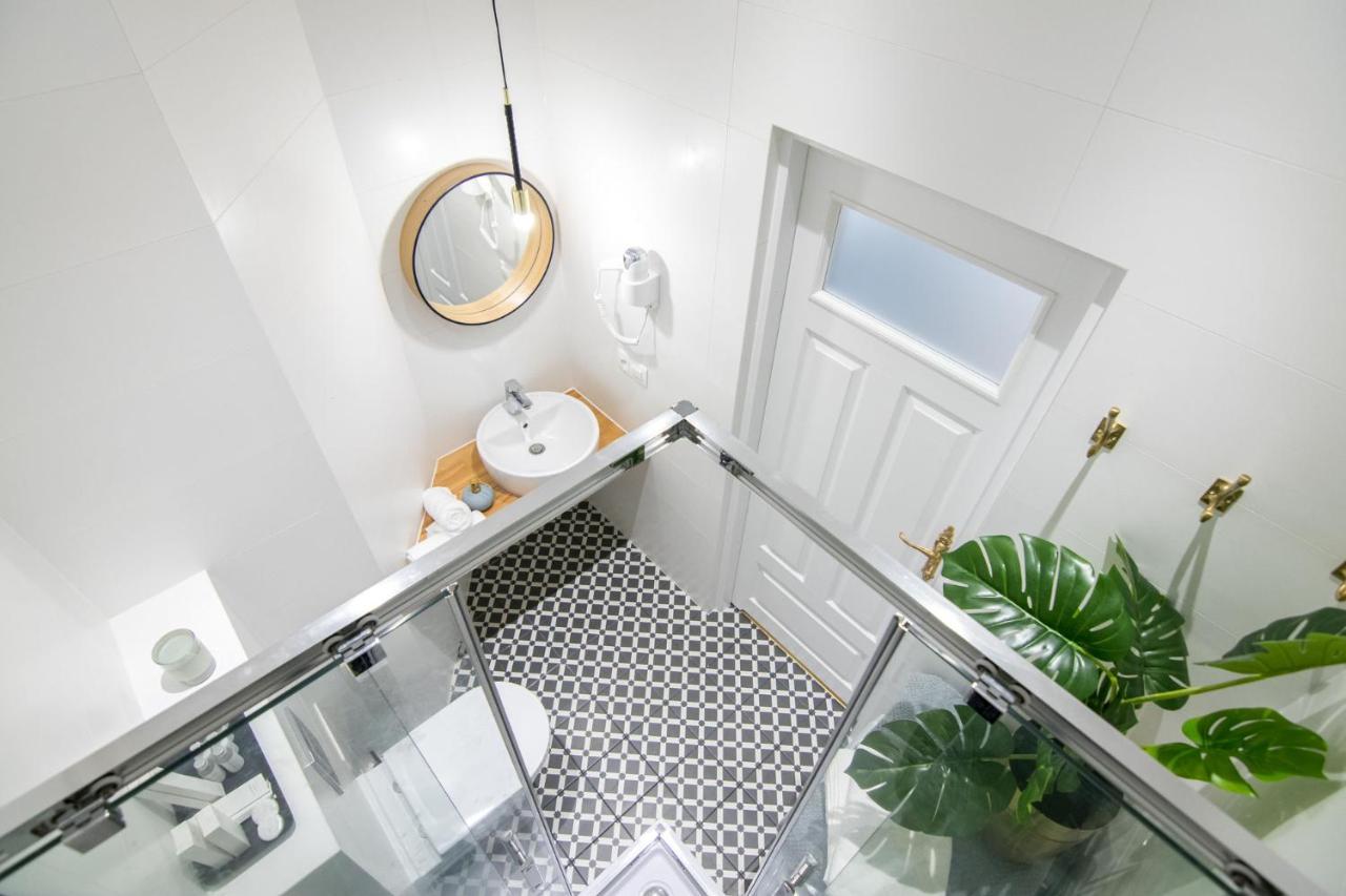 Apartment Nearto Old Town Kraszewskiego Street Krasków Exteriör bild