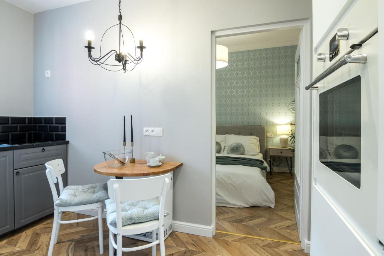 Apartment Nearto Old Town Kraszewskiego Street Krasków Exteriör bild