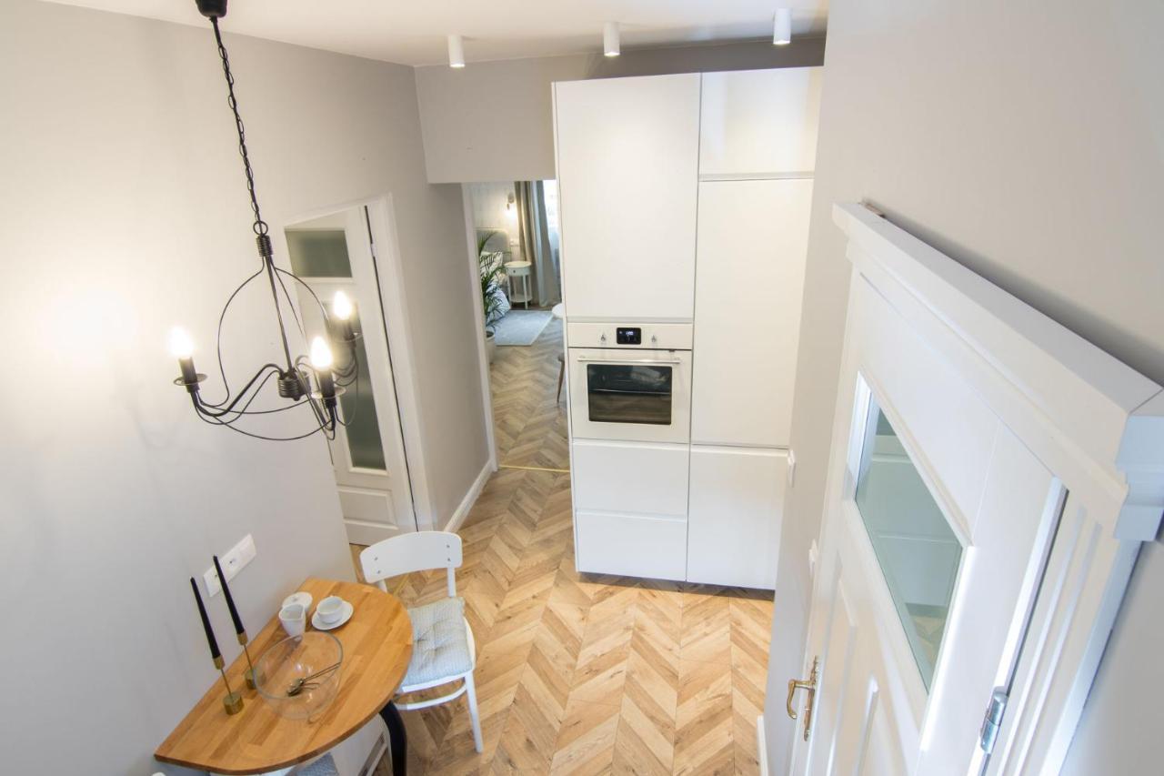 Apartment Nearto Old Town Kraszewskiego Street Krasków Exteriör bild