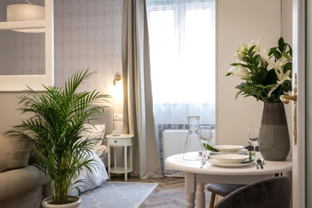 Apartment Nearto Old Town Kraszewskiego Street Krasków Exteriör bild