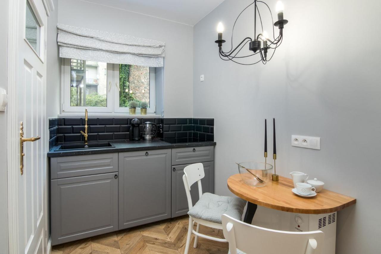 Apartment Nearto Old Town Kraszewskiego Street Krasków Exteriör bild